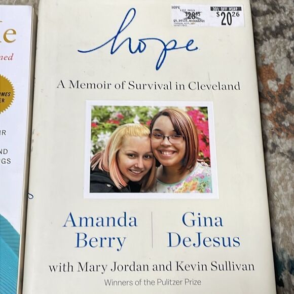 Finding Me and Hope Memoirs (Book Bundle) Nonfiction - Picture 5 of 10